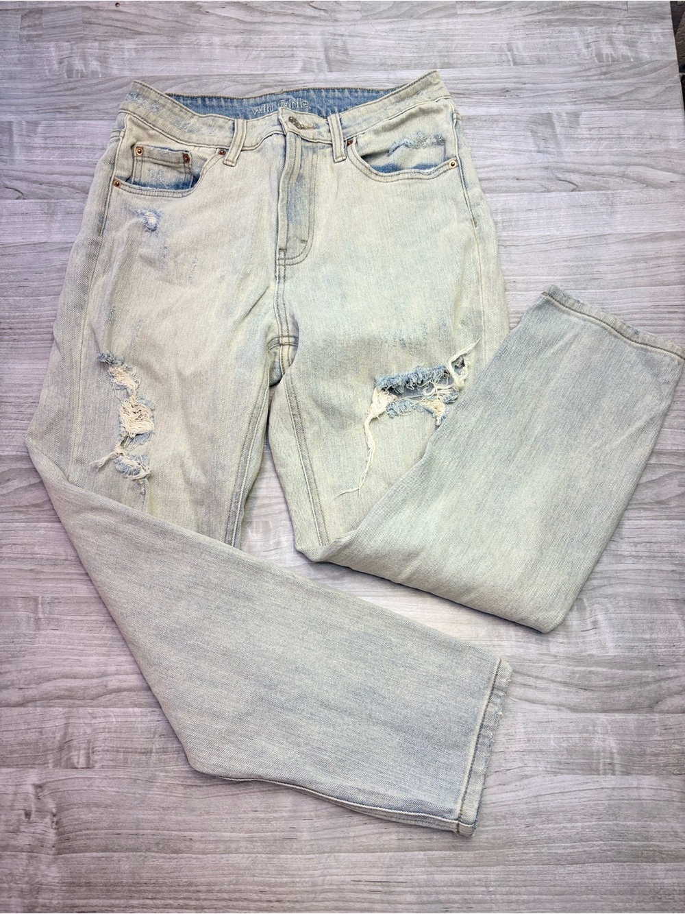 wild fable High Rise Mom Light Blue Distressed Relaxed Jeans Size 4